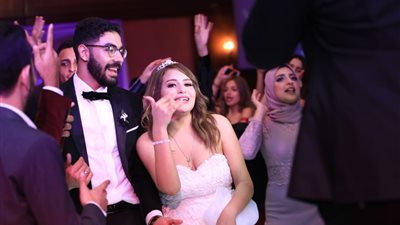 المطرب محمد علاء يحتفل بزفاف شقيقه “عمر”وسط نجوم المجتمع والمشاهير