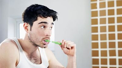 “عشان تكون عنتيل”.. نظف أسنانك أولاً