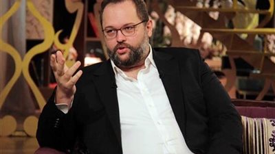 محمد محمود عبد العزيز يبدأ تصوير مسلسل “قيد عائلي” (فيديو)