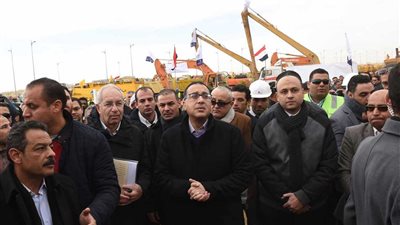 رئيس الوزراء يدشن مشروع النهر الأخضر بالعاصمة الإدارية