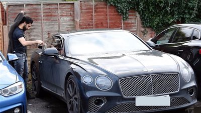 صحيفة إنجليزية: محمد صلاح اشترى سيارة جديدة بـ6 ملايين جنيه (صور)