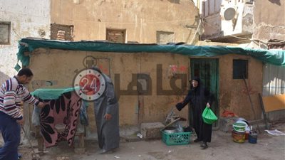 بعد واقعة سيدة المحلة.. سهير من الحياة داخل “عشة” إلى”شقة” (صور )