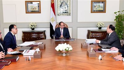 السيسى يوجه بفض المنازعات الضريبية ومواصلة تنفيذ برنامج الإصلاح الاقتصادي