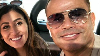 “هي دينا حامل؟”.. صورة جديدة لعمرو دياب ودينا الشربيني تُثير الجدل