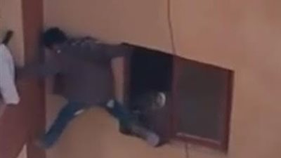 القصة الكاملة لـ”طفل البلكونة”.. من صاحب البلاغ وما تفاصيل التهديدات التى تلقاها مصور الواقعة؟!