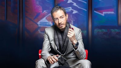 أحمد زاهر عن واقعة طفل البلكونة: “لو موجود كنت ضربتها بالجزمة” (صور)