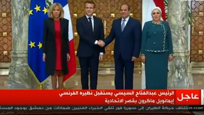 ماكرون يصل لقصر الإتحادية لبدء مباحثاته مع السيسي