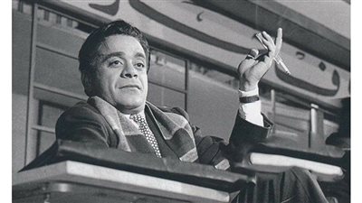 “حواديت”.. وصلة سب توفيق الدِقن لعساكر مرور العباسية بسبب جهلهم به