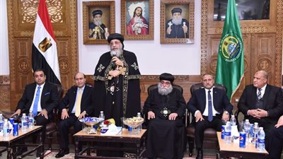 خلال اجتماعه بالإسماعيلية.. البابا تواضروس لأهالي سيناء: نُصلي لتعودوا إلى أماكنكم (صور)