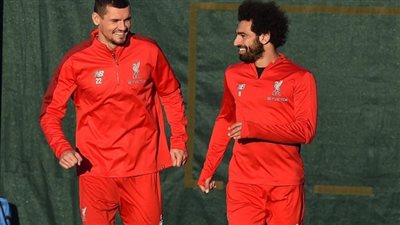 لوفرين لـ”محمد صلاح” بعد حلاقة ذقنه: “لقد ذهب مو” (صورة)
