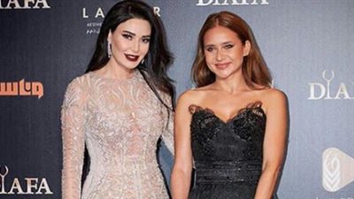 نيللي كريم تهنأ سيرين عبدالنور على تكريمها في مهرجان ضيافة (صورة)