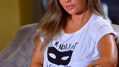 نيكول سابا تكشف حقيقة تعاونها مع عادل إمام في فلانتينو (بيان)