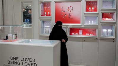 الاحتفال سراً.. السعودية بطعم الفلانتين لأول مرة (صور)