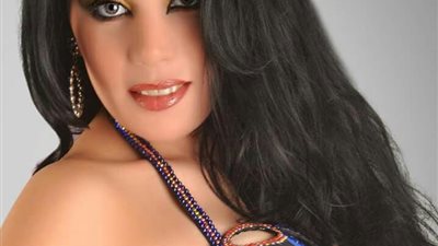 أزمة شبيهة رانيا يوسف.. الراقصة كاميليا تقاضي ناشرى صورتها على خبر “الفيديوهات الجنسية” (صور)