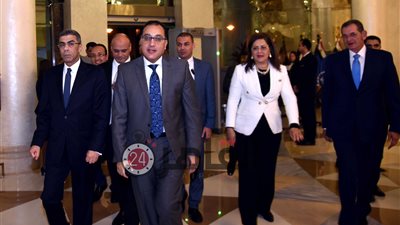 رئيس الوزراء يُتابع رؤية المجلس التصديري لمواد البناء
