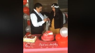 زواج بين سيدتين يثير الجدل على السوشيال ميديا (فيديو)