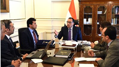 رئيس الوزراء يتابع خطة النهوض بالثروة الحيوانية والسمكية