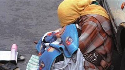 الحكم 15 عاما على سيدة تستأجر طفلة رضيعة للتسول بـ50 جنيه فى اليوم