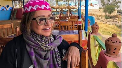 شاهد رقصة ليلى علوي على الموسيقى النوبية بمهرجان أسوان لسينما المراة (فيديو)