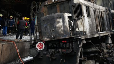 بعد حادث تفجير وحريق محطة مصر.. فيس بوك يفعل Safety Check في مصر