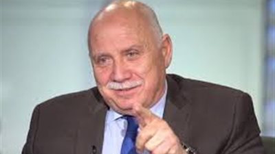 استشاري: الأم هي السبب الرئيسي في الإصابة بالسمنة  (فيديو)