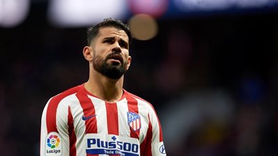 وولفرهامبتون يُزاجم أرسنال لضم 