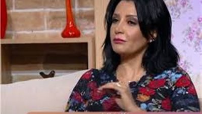 خبيرة أبراج: 