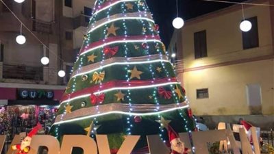 المنيا عروس الصعيد تتزين بشجرة الكريسماس بدون بابا نويل بسبب كورونا (صور) 