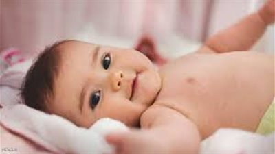 8 نصائح لتدريب الطفل على استخدام الحمام خلال فترة الحبو