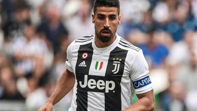 سامي خضيرة يفتح محادثات مع أحد أندية الدوري الإنجليزي