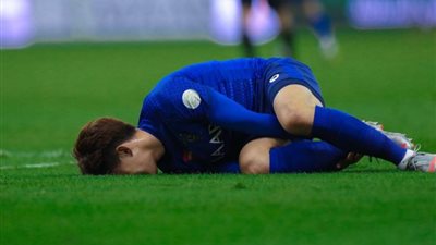 طبيب الهلال السعودي يسابق الزمن لتجهيز ثنائي الدفاع المصابين لمواجهة الباطن