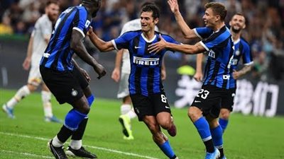 إنتر يمطر شباك كروتوني بسداسية.. ويتربع على صدراة الدوري الإيطالي 