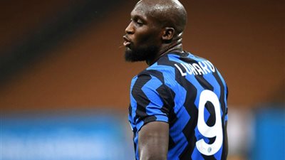 لوكاكو يتعرض للإصابة في مباراة كروتوني