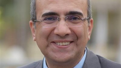 أستاذ الفيزياء الفلكية: قُرّاء الأبراج منجمون وليسوا علماء.. وهذا هو معنى الاقتران العظيم والحشد النجمي