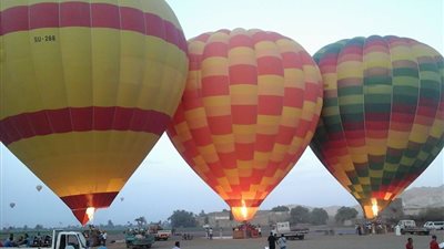 انطلاق 30 رحلة بالون طائر بمطار الأقصر اليوم