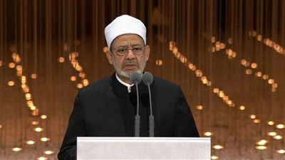 الإمام الأكبر يعزي الدكتور نصر فريد واصل في وفاة زوجته