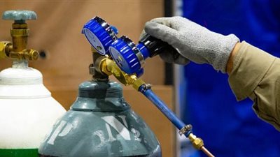 للدولة أن تؤدي واجبها في محاربته.. بيان من الأزهر حول احتكار المستلزمات الطبية وأنابيب الأكسجين