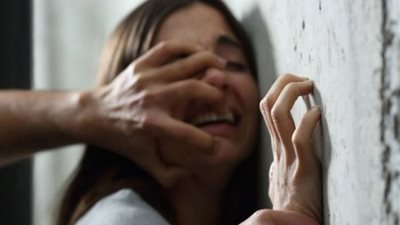 استدرجها بطريقة شيطانية.. تفاصيل اغتصاب طالبة طب على يد سائق بالجيزة