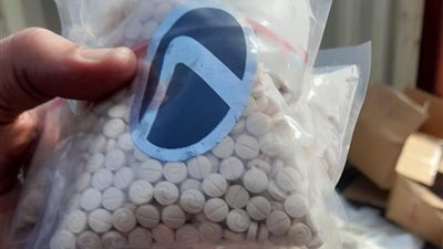 جمارك بورسعيد تحبط تهريب 41 ألف فرش حشيش و8 ملايين قرص كيبتاجون