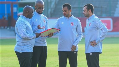 موسيماني يكشف لنجوم الأهلي نقاط قوة سونيديب بطل النيجر 