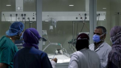 مع امتلاء أسرّة العناية المركزة بالمستشفيات.. مطالب بإغلاق تام لمدة 3 أسابيع في لبنان لمواجهة كورونا