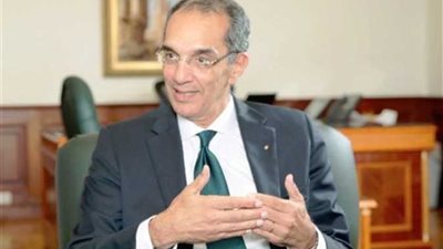 وزير الاتصالات : 700 ألف مواطن يدخلون على منصة مصر الرقمية