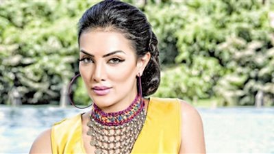 حورية فرغلي تنهار باكية خلال حديثها مع 