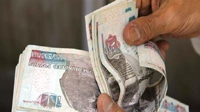 ما حكم إخراج الزكاة لمن يعمل باليومية وتضرر بسبب 