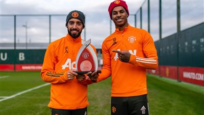 رسميًا.. برونو فيرنانديز لاعب الشهر في مانشستر يونايتد