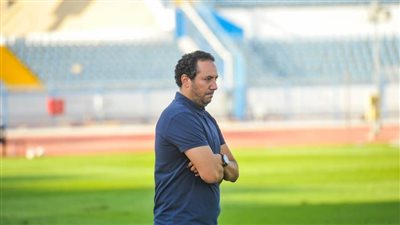 محاضرة نظرية من هيثم شعبان للاعبي سيراميكا كليوباترا قبل انطلاق المران