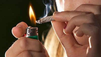 ضبط عاطل وبحوزتة نصف كيلو حشيش وربع شادو و 170 قرص مخدر 