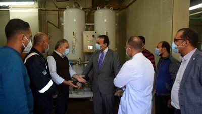 لمتابعة مخزون الأكسجين.. نائب محافظ الأقصر يوجه بعرض تقرير يومي عن مستشفى العزل