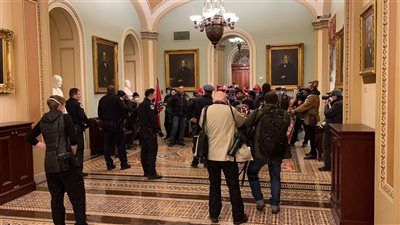 انسحاب نائب الرئيس الأمريكي من مجلس الشيوخ