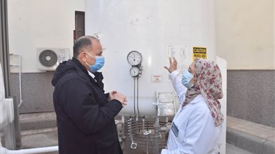 محافظ أسيوط يتفقد مستشفى الحميات للتأكد من توافر الأكسجين والأدوية والمستلزمات الطبية 